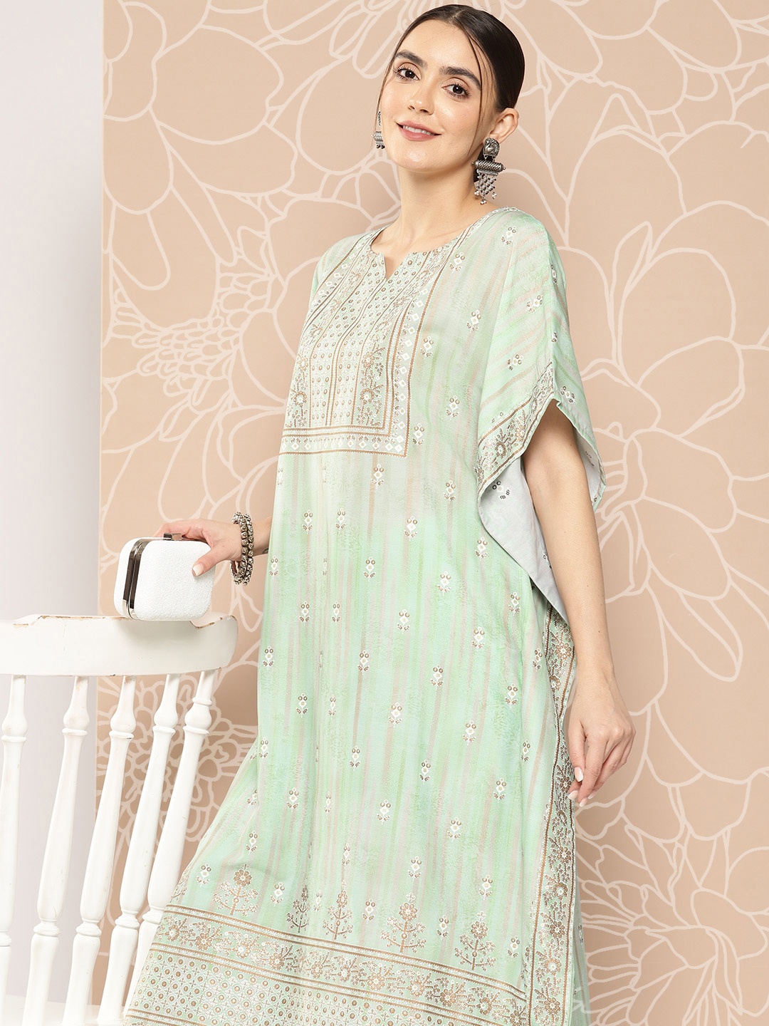 

Libas Ethnic Motifs Printed Regular Kurta with Trousers, Green