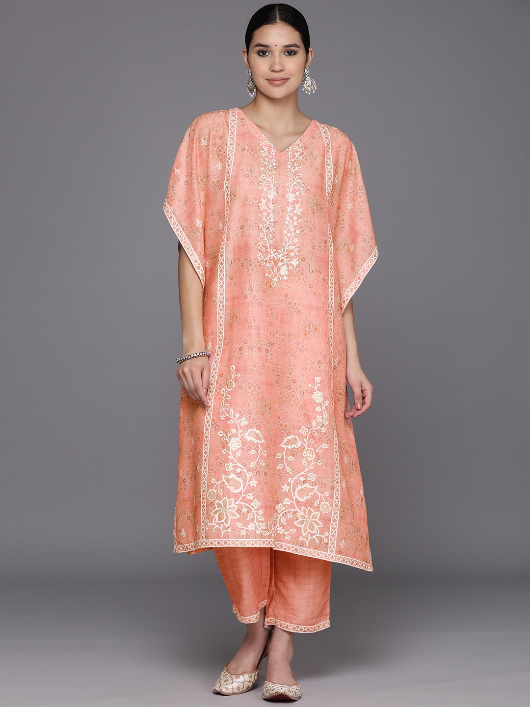 

Libas Ethnic Motifs Printed Regular Kurta with Trousers, Peach