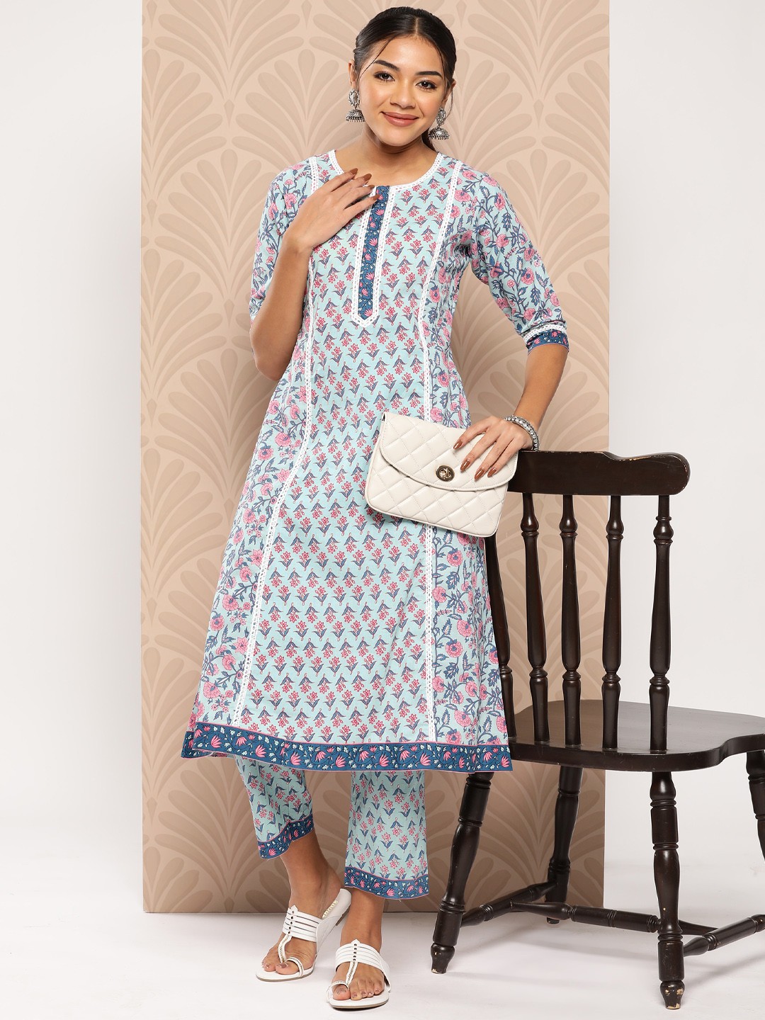 

Libas Floral Printed Panelled Pure Cotton Kurta with Trousers, Blue