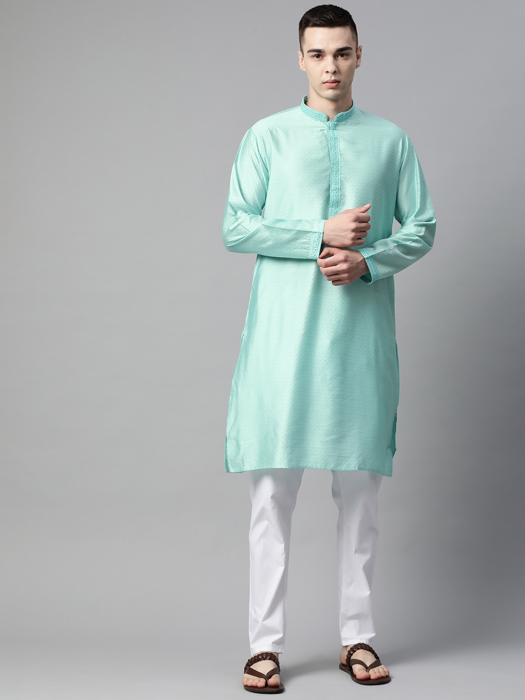 

MANQ Embroidered Regular Kurta with Pyjamas, Turquoise blue