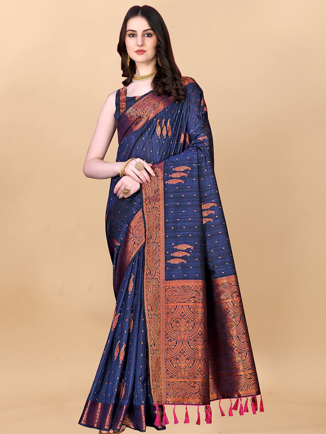 

MARGI DESIGNERS Paisley Woven Design Zari Jamdani Saree, Navy blue