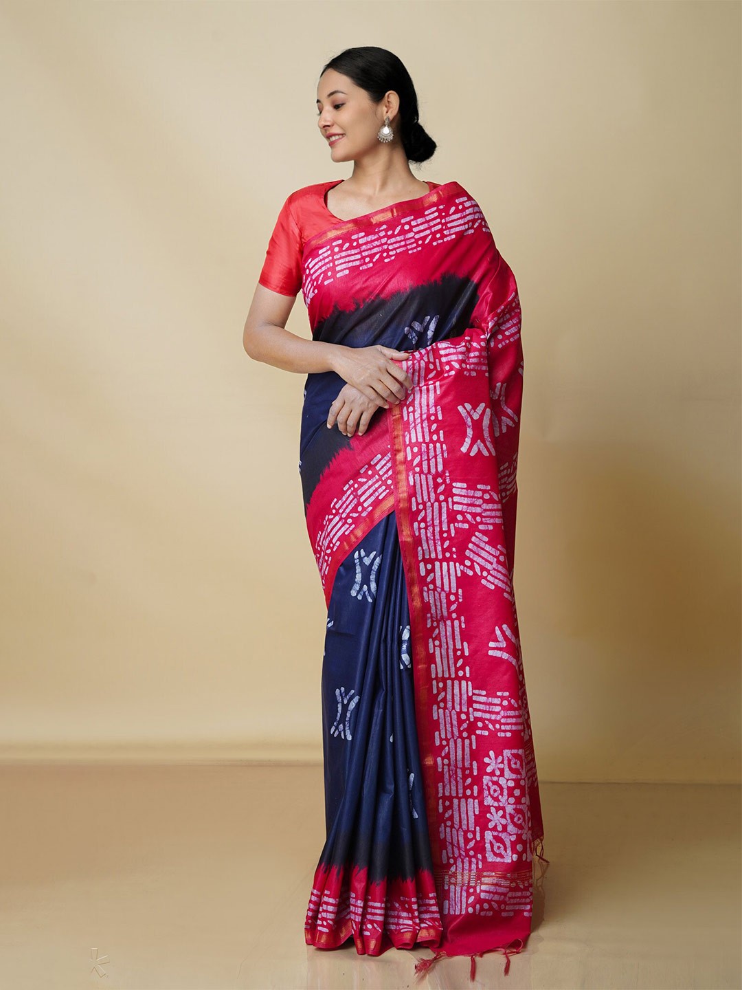 

Unnati Silks Batik Printed Zari Pure Silk Handloom Chanderi Saree, Pink