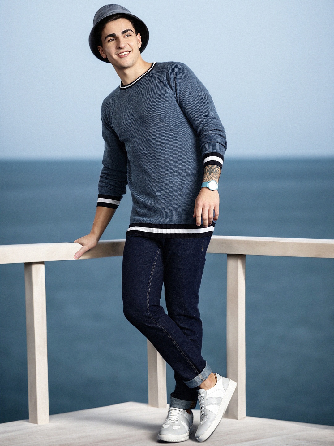 

Mast & Harbour Solid Contrast Detailed Raglan Sleeves Acrylic Pullover, Blue