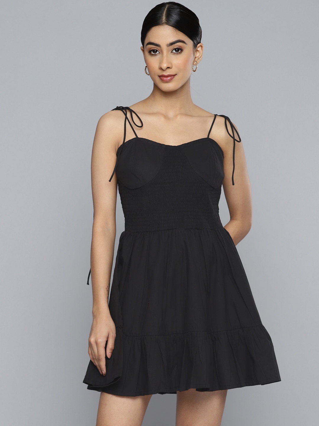 

VividArtsy Solid A-Line Mini Dress, Black