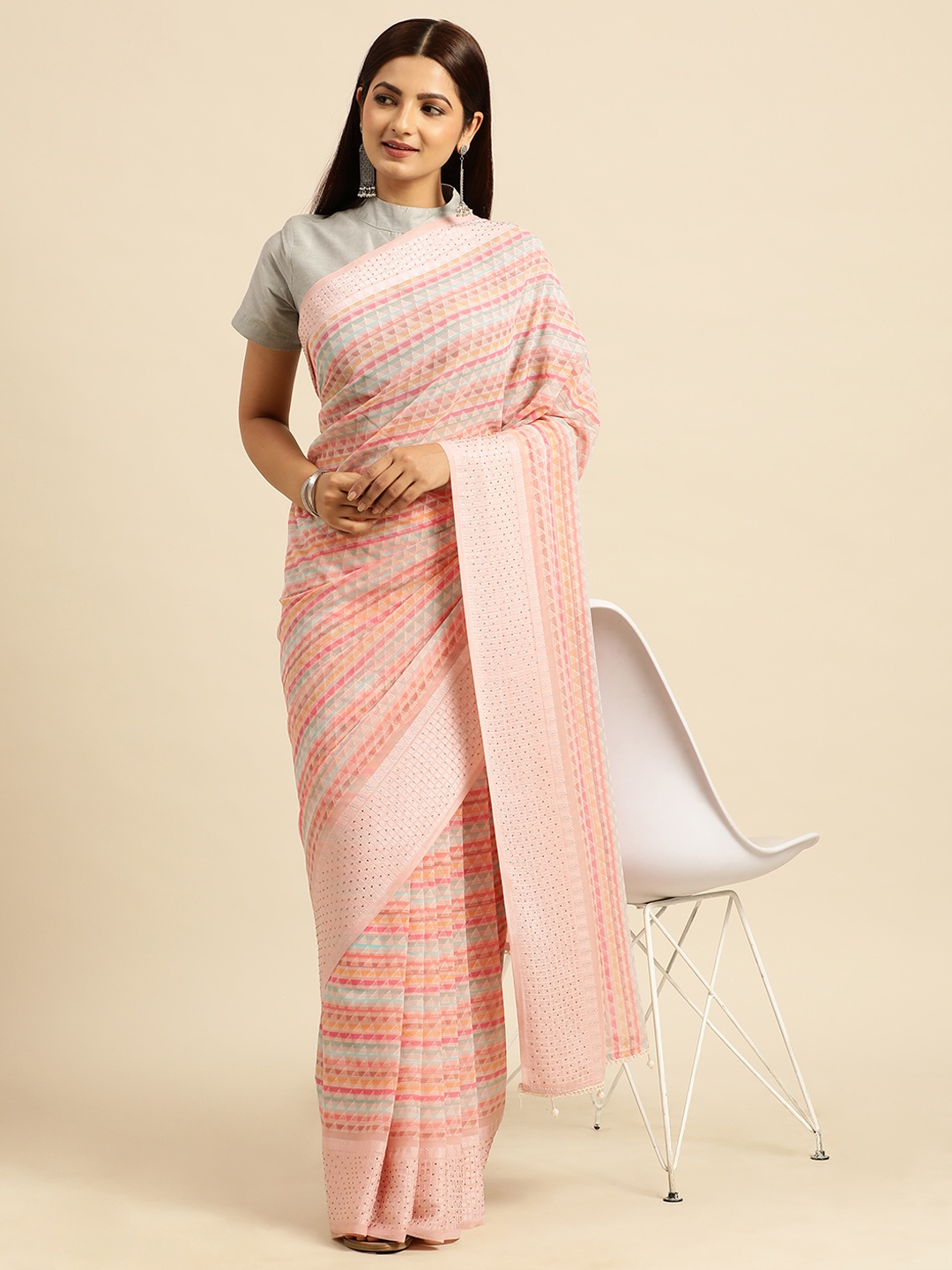 

Triveni Stones-Studded Pure Georgette Saree, Pink