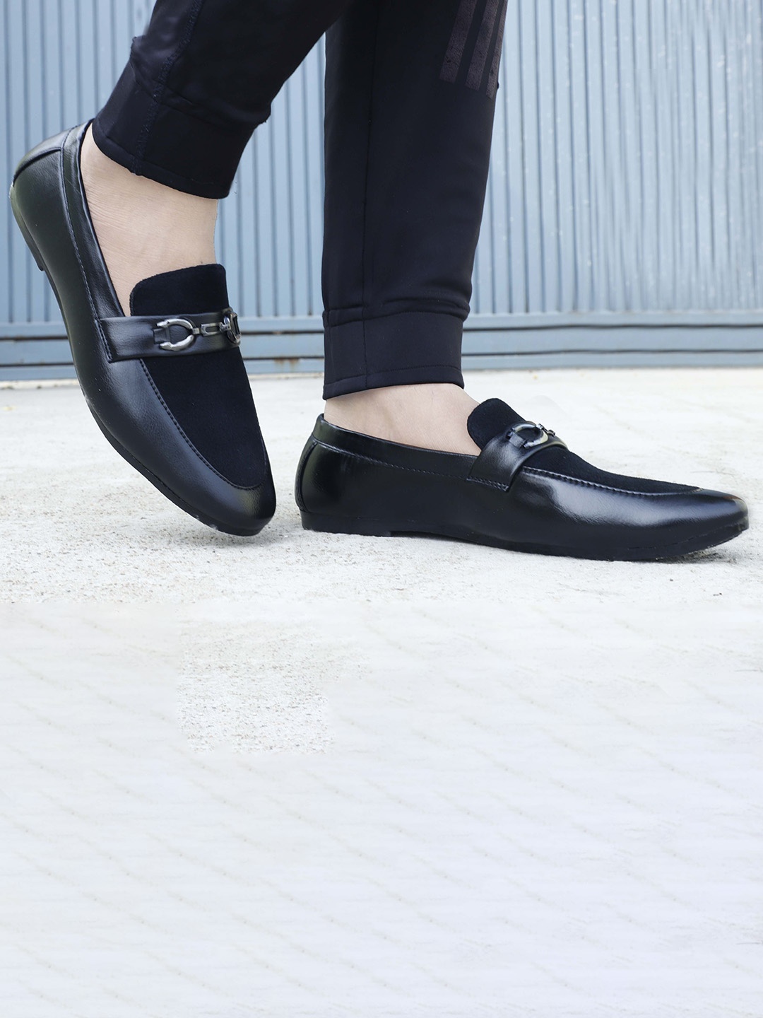 

aadi Men Lightweight Comfort Insole Horsebit Loafers, Black