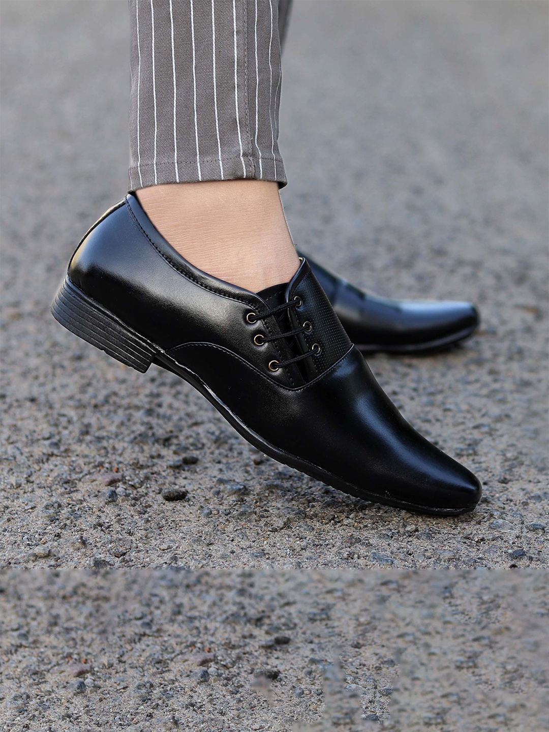 

aadi Men Textured Formal Oxfords, Black