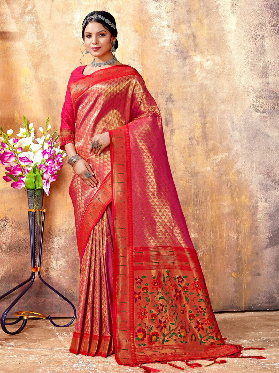 

SANGAM PRINTS Woven Design Zari Pure Silk Kanjeevaram Saree, Red