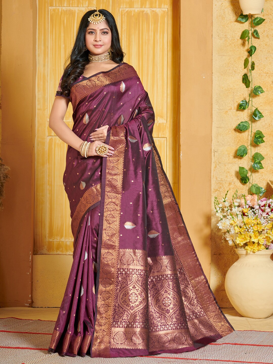 

SANGAM PRINTS Ethnic Motif Woven Design Zari Pure Silk Banarasi Saree, Purple