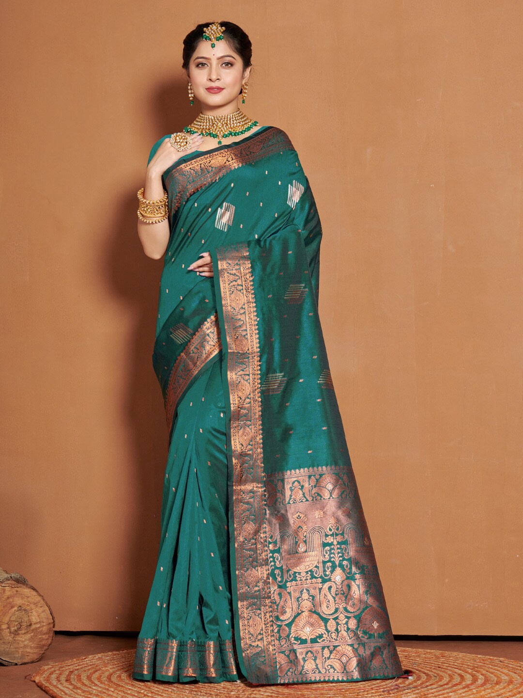 

SANGAM PRINTS Geometric Woven Design Zari Pure Silk Banarasi Saree, Sea green