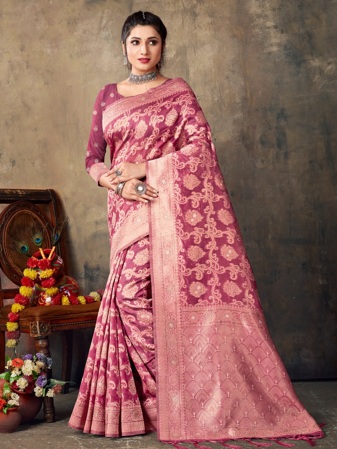 

SANGAM PRINTS Floral Woven Design Zari Organza Saree, Magenta