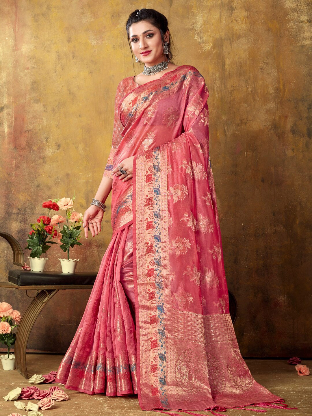 

SANGAM PRINTS Floral Woven Design Zari Organza Saree, Pink