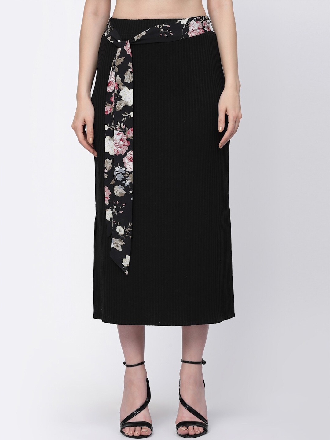 

LELA Straight Ribbed Skirt With Printed Belt, Black