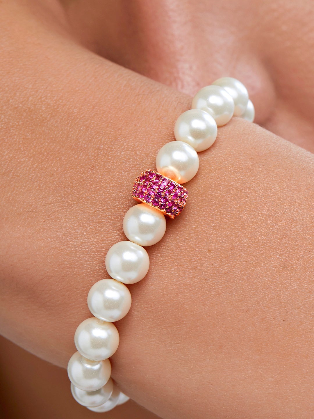 

MINUTIAE Rose Gold Plated Pearls Beaded Elasticated Bracelet