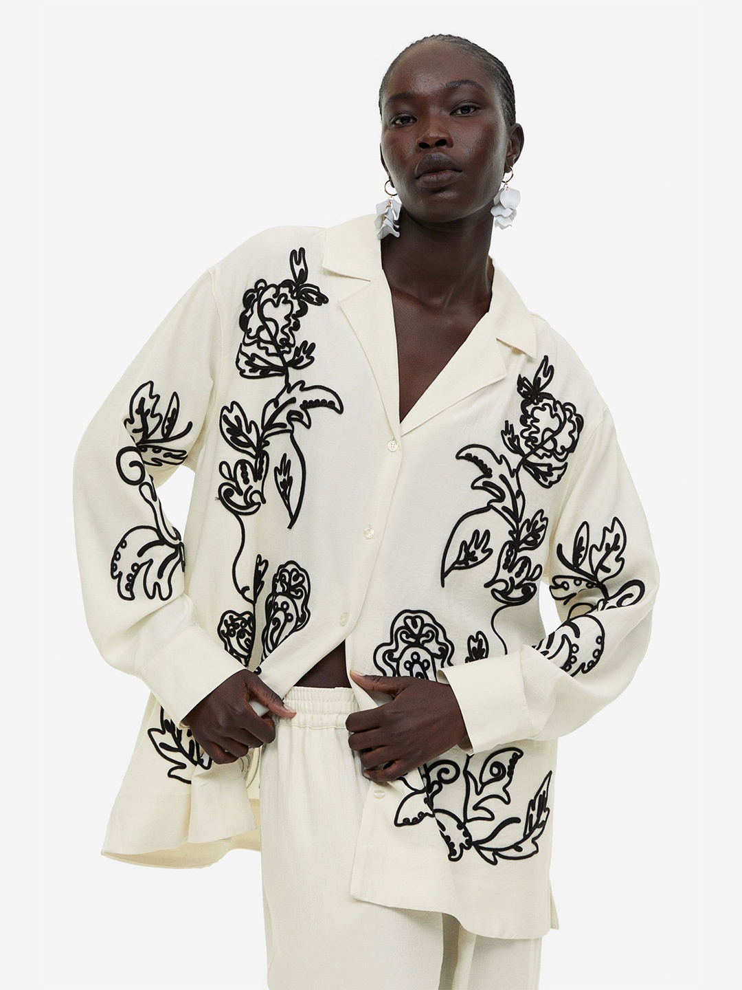 

H&M Women Oversized Embroidered Shirt, White