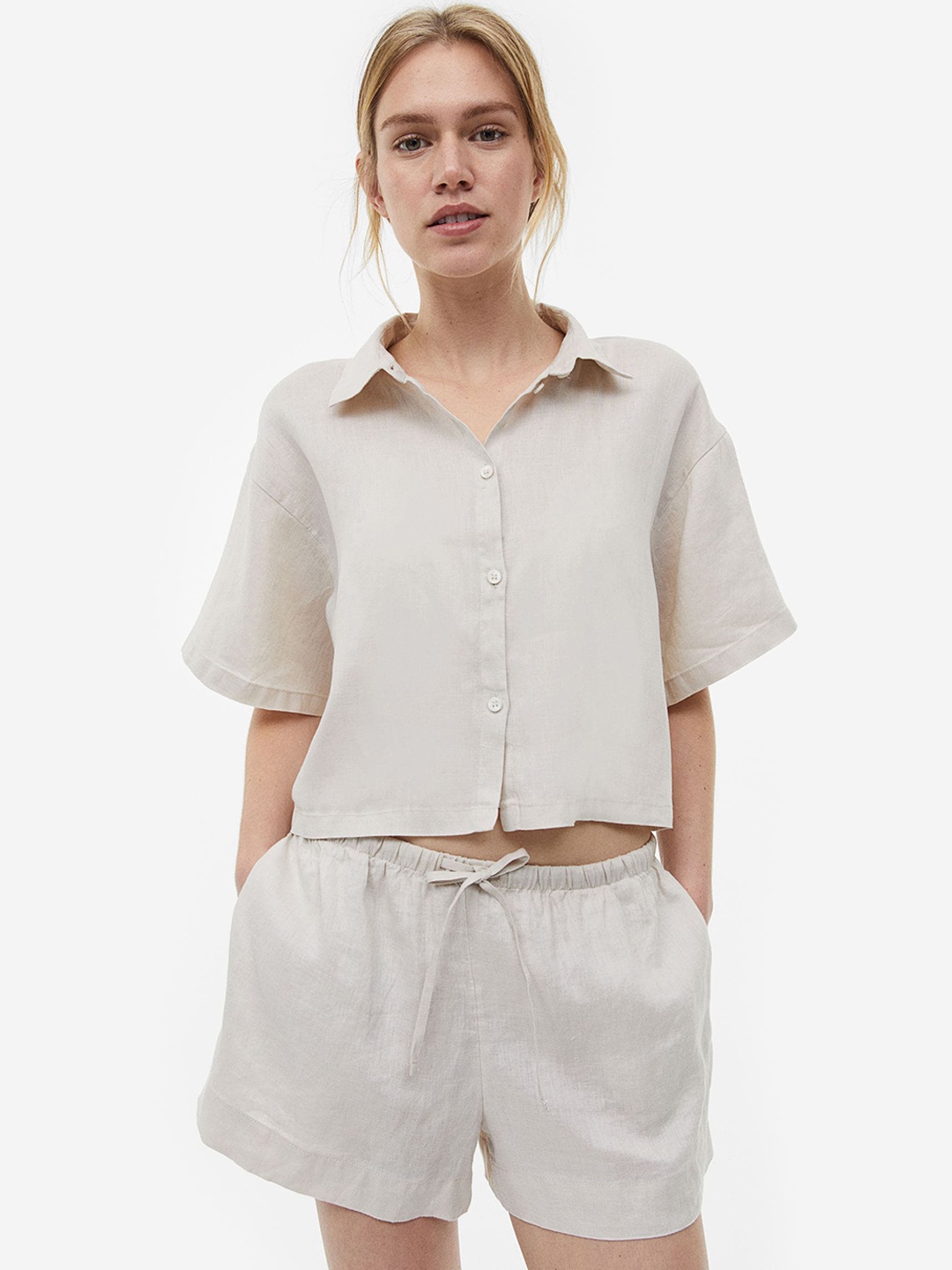 

H&M Women Linen Shorts, Beige