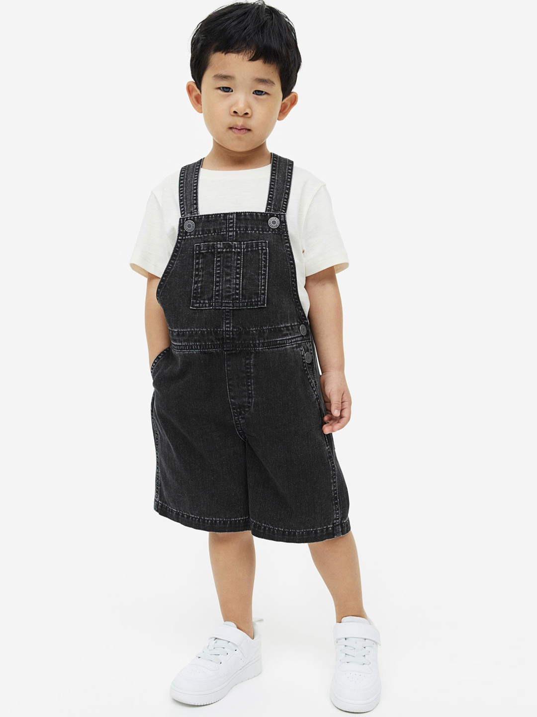 

H&M Boys Denim Dungaree Shorts, Black