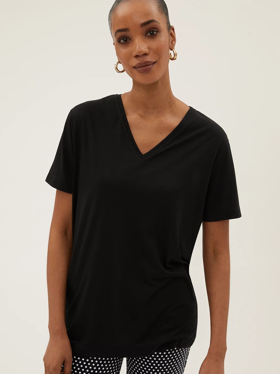 

COLOR CAPITAL V-Neck Relaxed Fit T-shirt, Black
