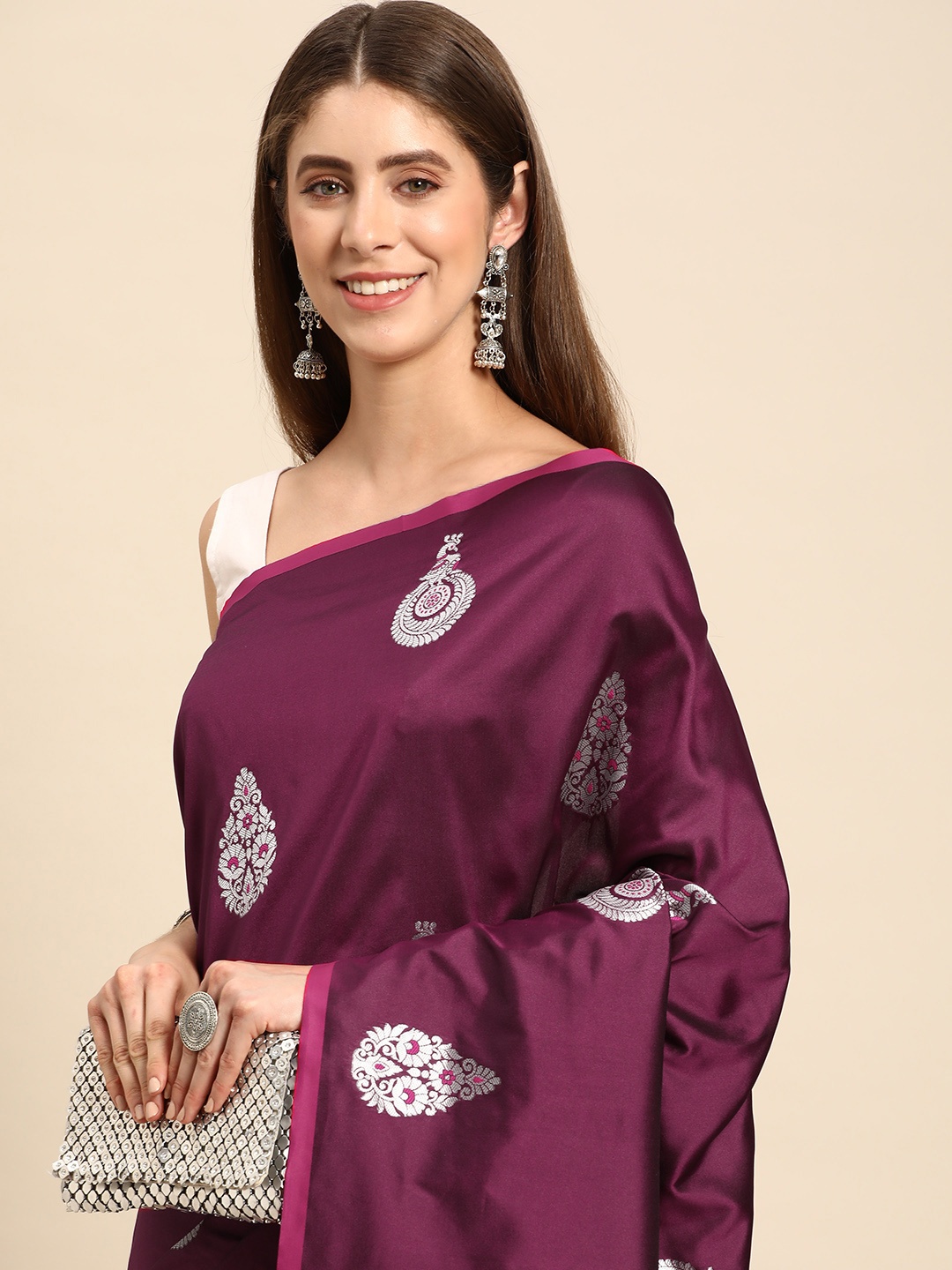 

VASTRANAND Ethnic Motifs Zari Silk Blend Banarasi Saree, Burgundy