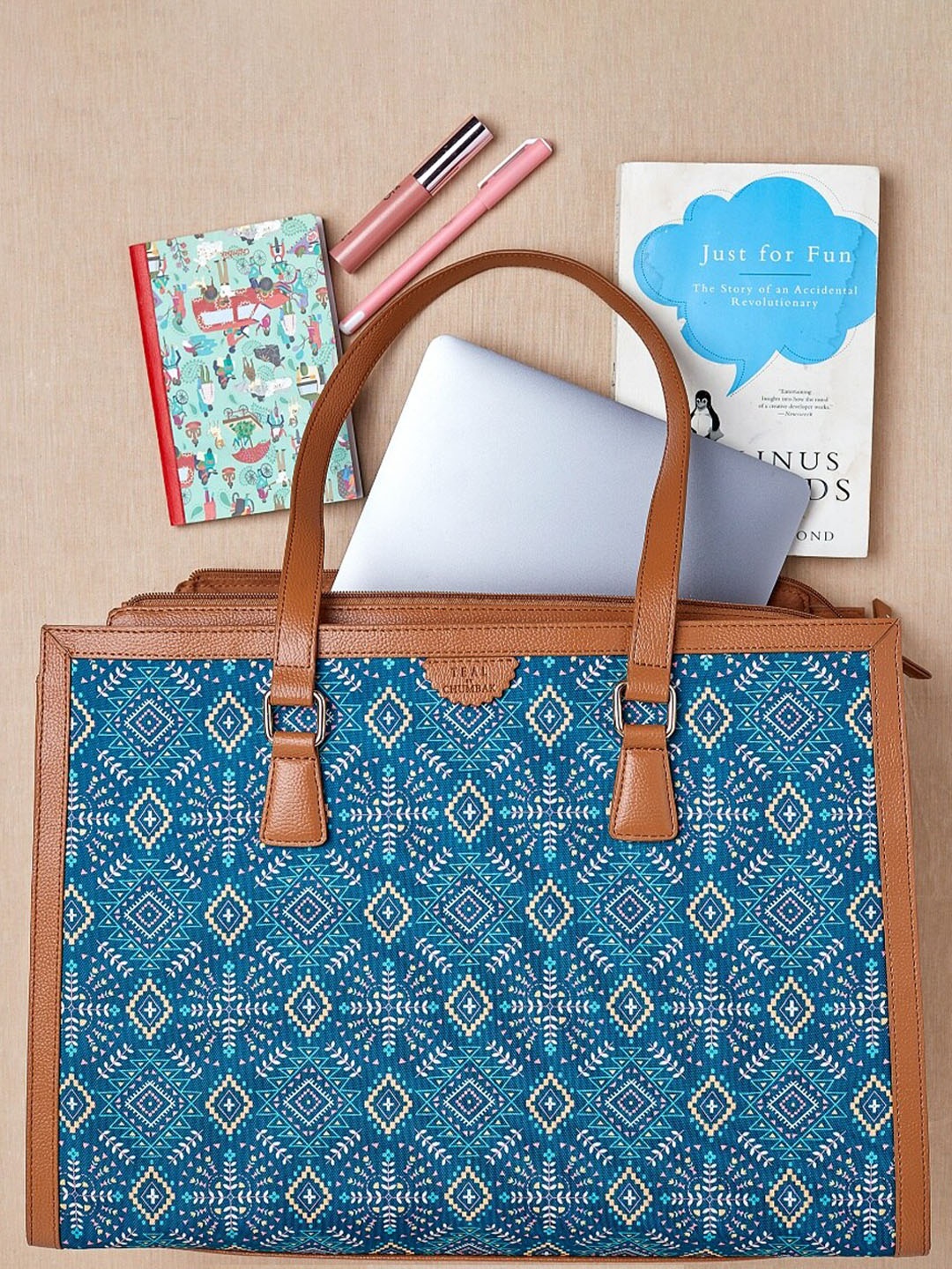 

TEAL BY CHUMBAK Ethnic Motifs Printed Structured Tote Bag, Blue