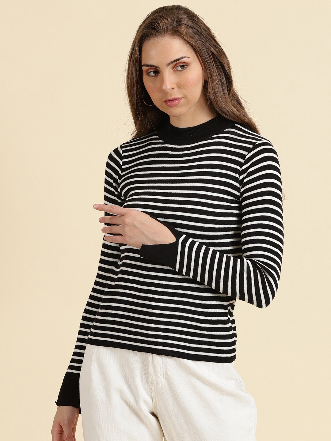 

SHOWOFF Striped Round Neck Long Sleeves Top, Black