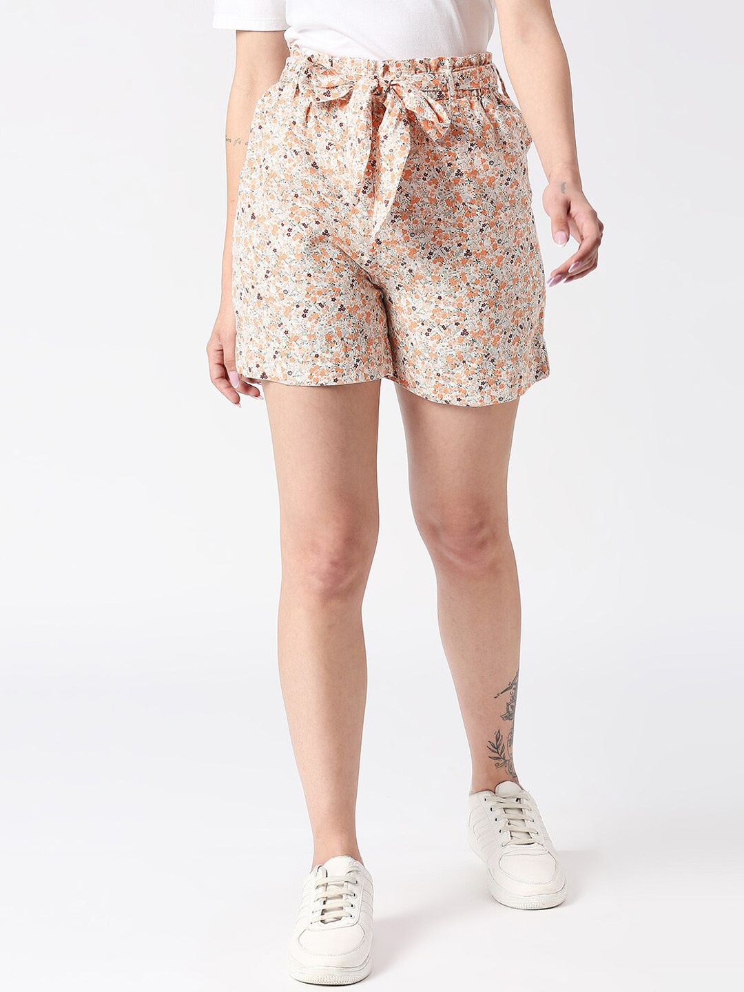 

Pepe Jeans Women Floral Printed High-Rise Regular Shorts, Beige