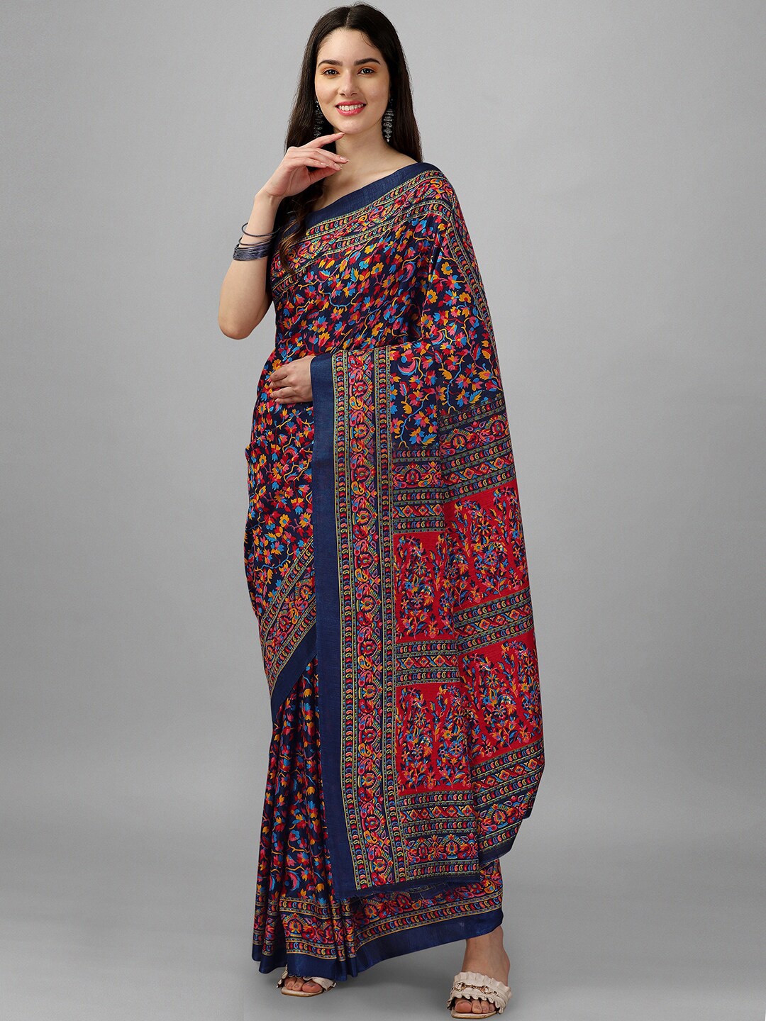 

GORGONE Floral Printed Silk Blend Saree, Blue