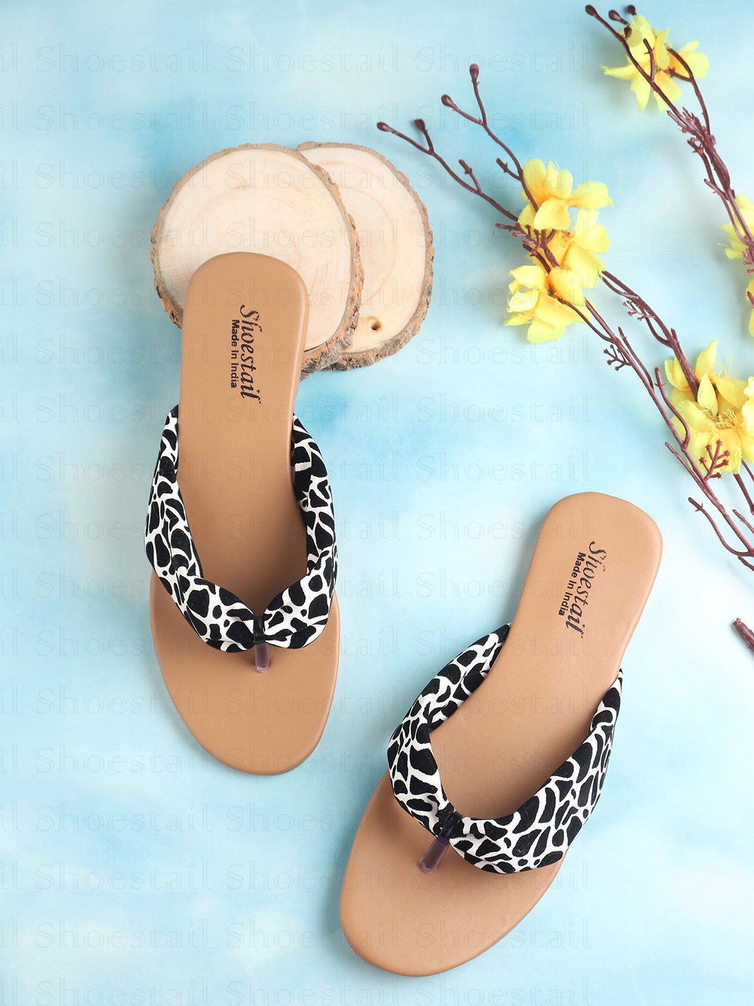

Shoestail Women T-Straps Printed Open Toe Flats, White
