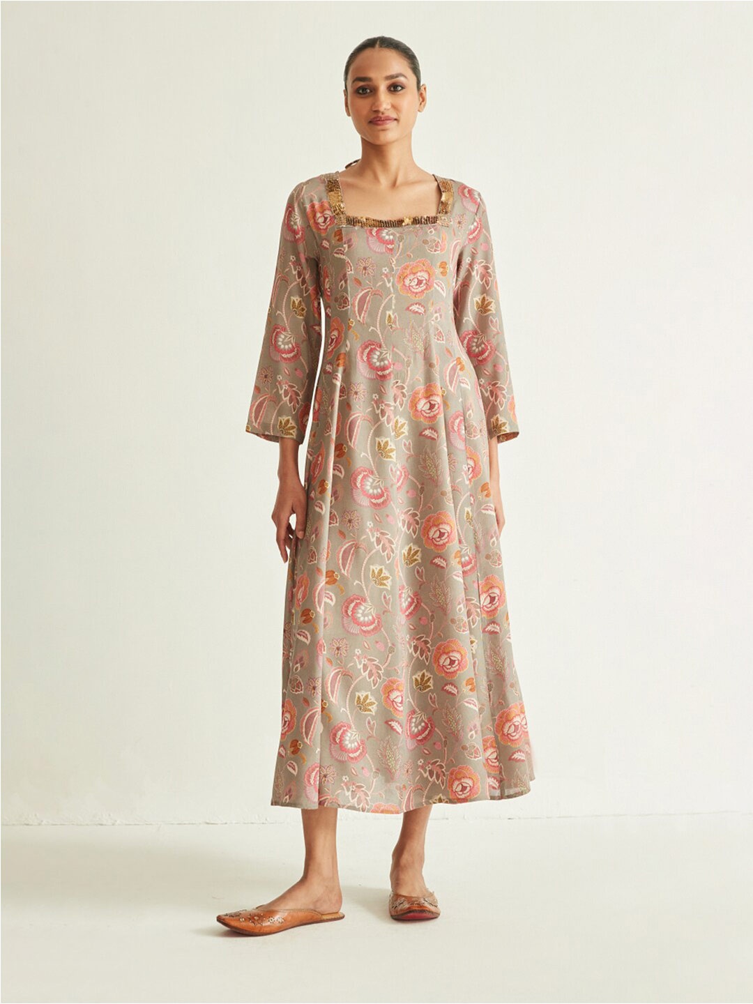 

Ancestry Floral Printed Square Neck A-Line Midi Dress, Grey