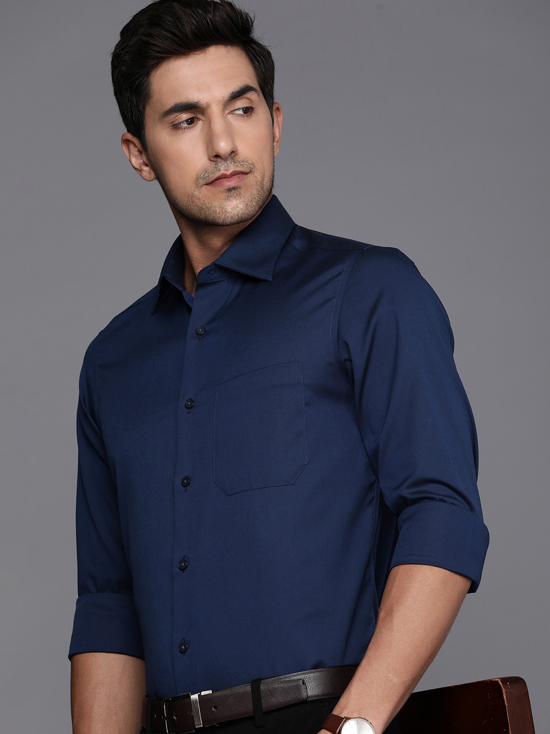 

Louis Philippe Men Pure Cotton Solid Classic Fit Formal Shirt, Navy blue