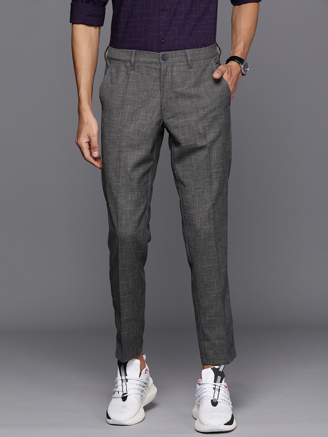 

Louis Philippe Ath Work Men Checked Comfort Tapered Fit Semiformal Trousers, Grey