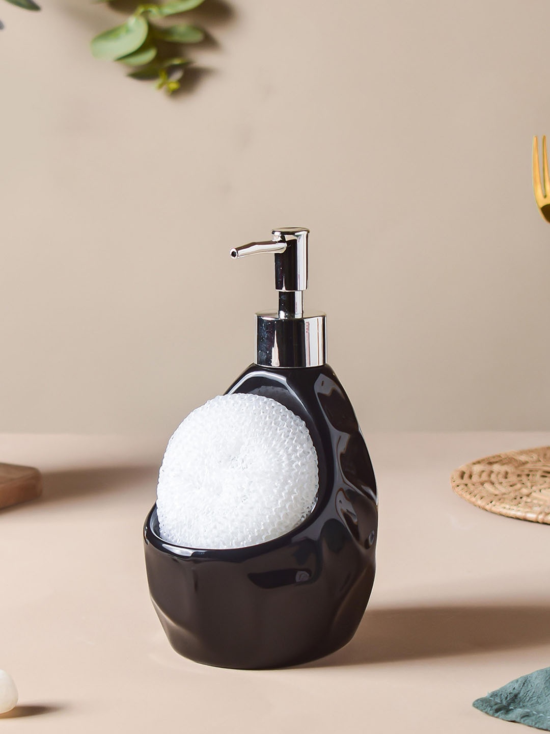 

Nestasia Black Texture Ceramic Soap Dispenser With Scrubber 450ml