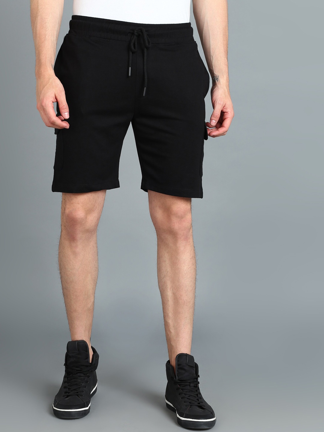 

Urbano Fashion Men Mid Rise Slim Fit Cotton Shorts, Black