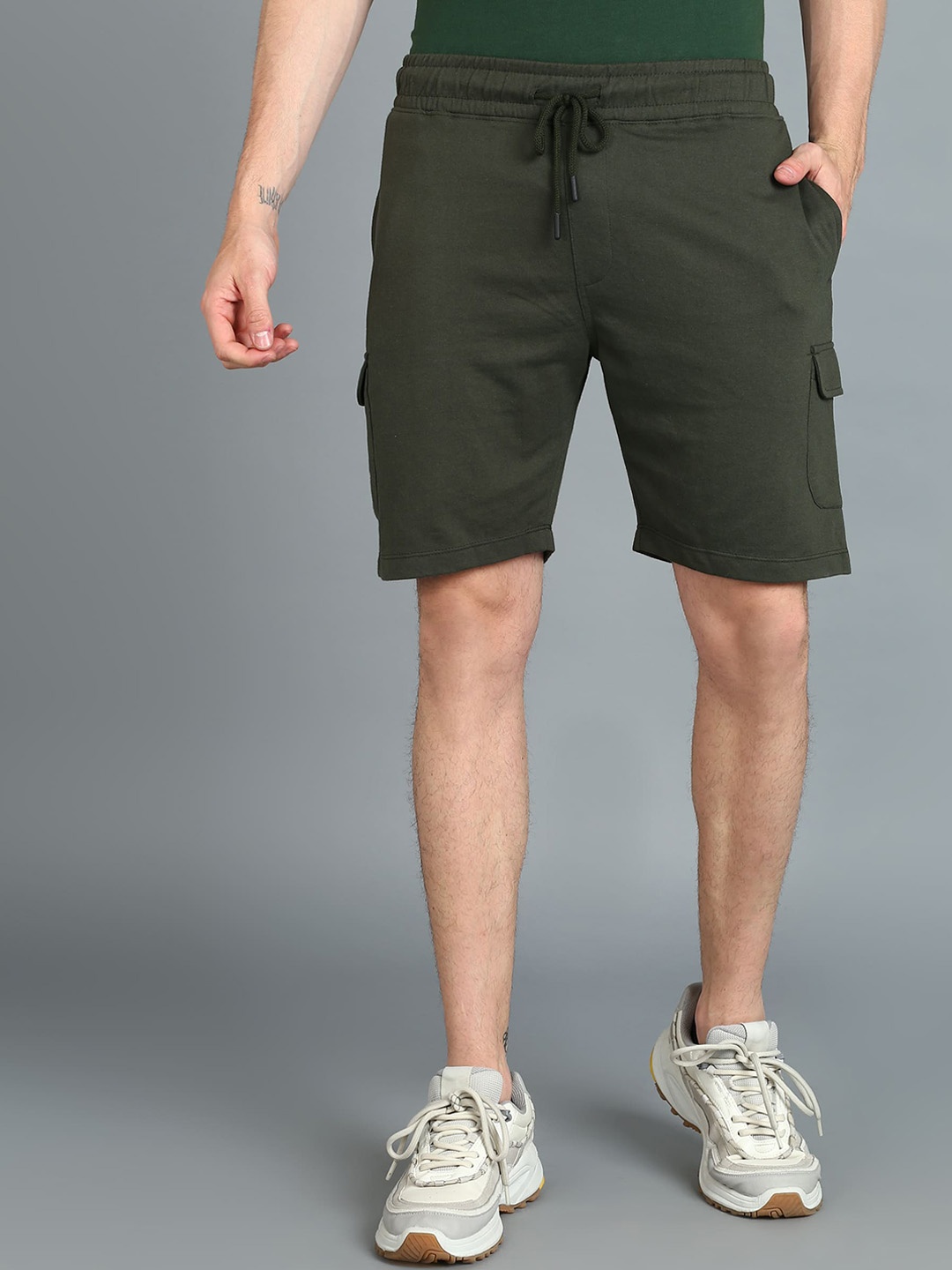 

Urbano Fashion Men Mid-Rise Slim Fit Outdoor Cotton Shorts, Green