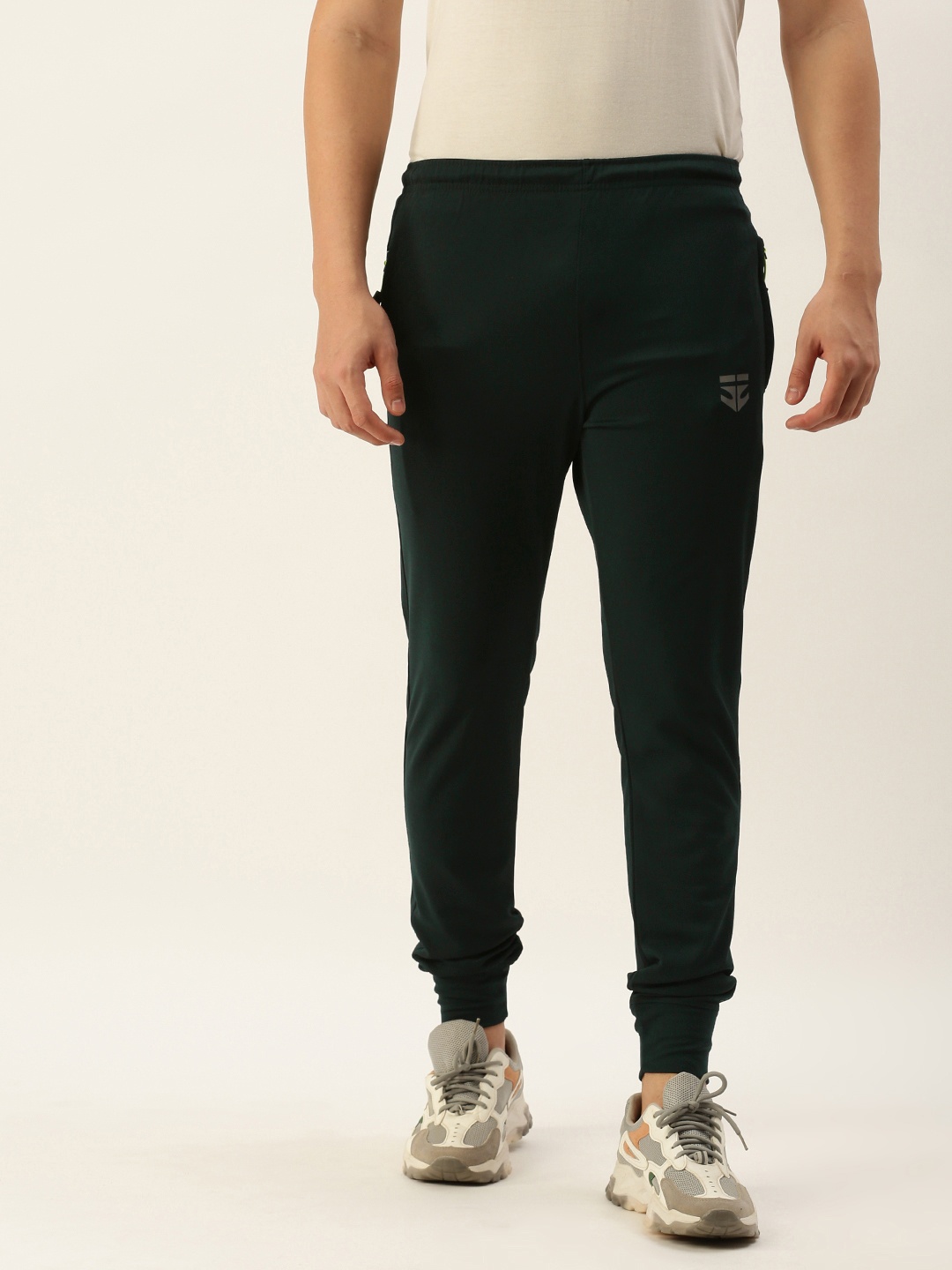 

Sports52 wear Men Slim Fit Solid Joggers, Green