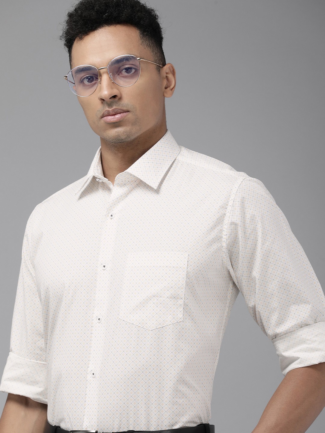 

Van Heusen Men Pure Cotton Custom Fit Geometric Printed Formal Shirt, White