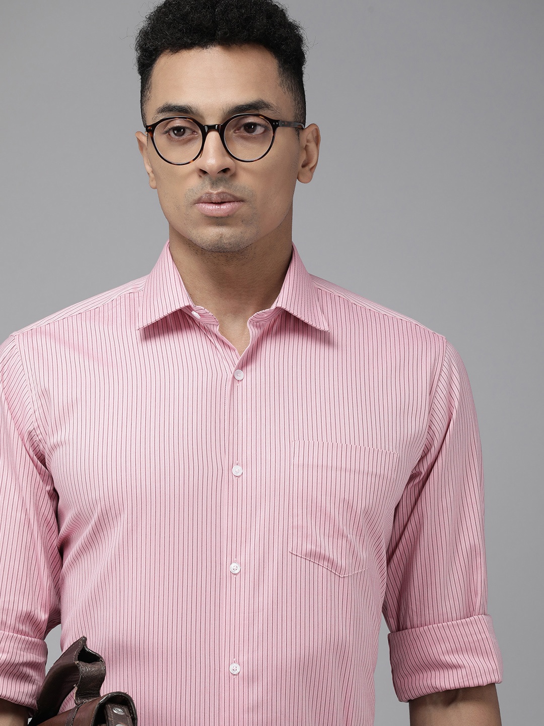 

Van Heusen Men Pure Cotton Custom Fit Striped Spread Collar Formal Shirt, Pink