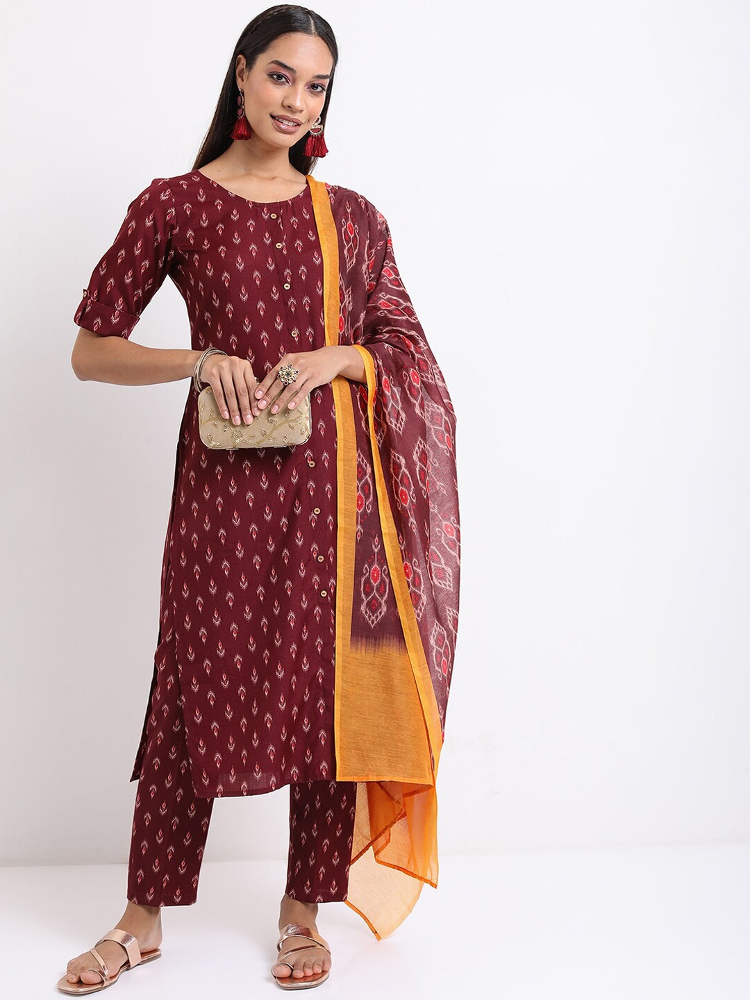 

KETCH Ethnic Motifs Printed Straight Kurta with Trousers & Dupatta, Maroon