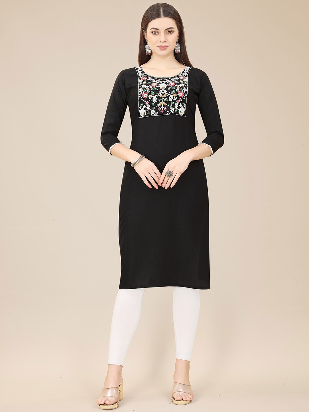 

HERE&NOW Floral Yoke Design Thread Work Kurta, Black