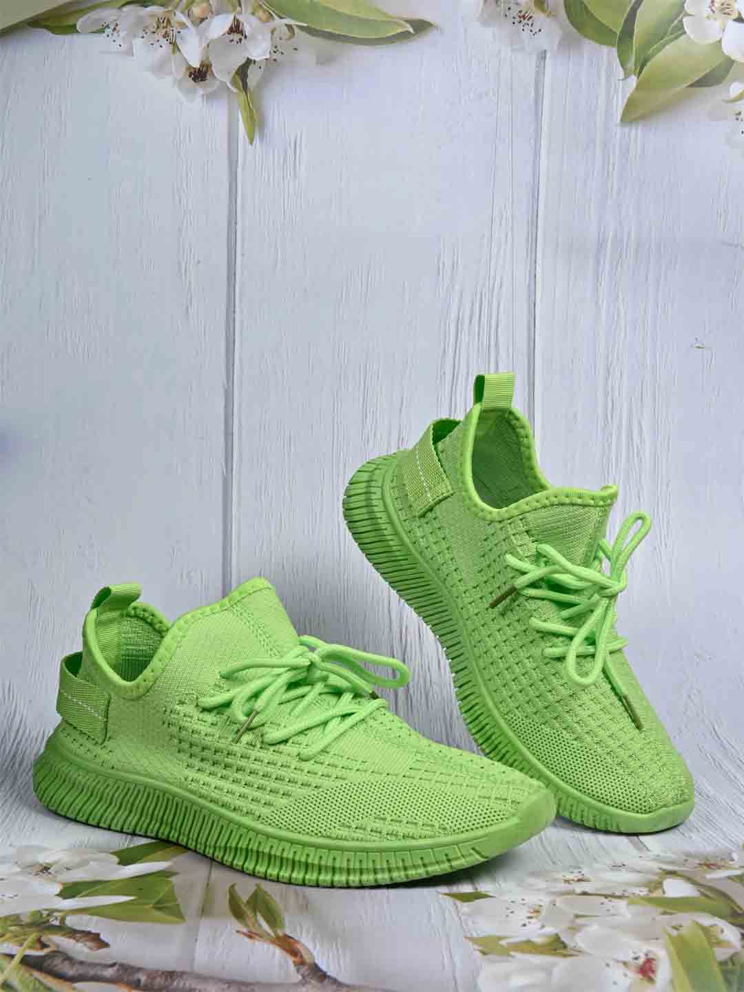 

Jove Women Woven Design Comfort Insole Mesh Basics Sneakers, Green