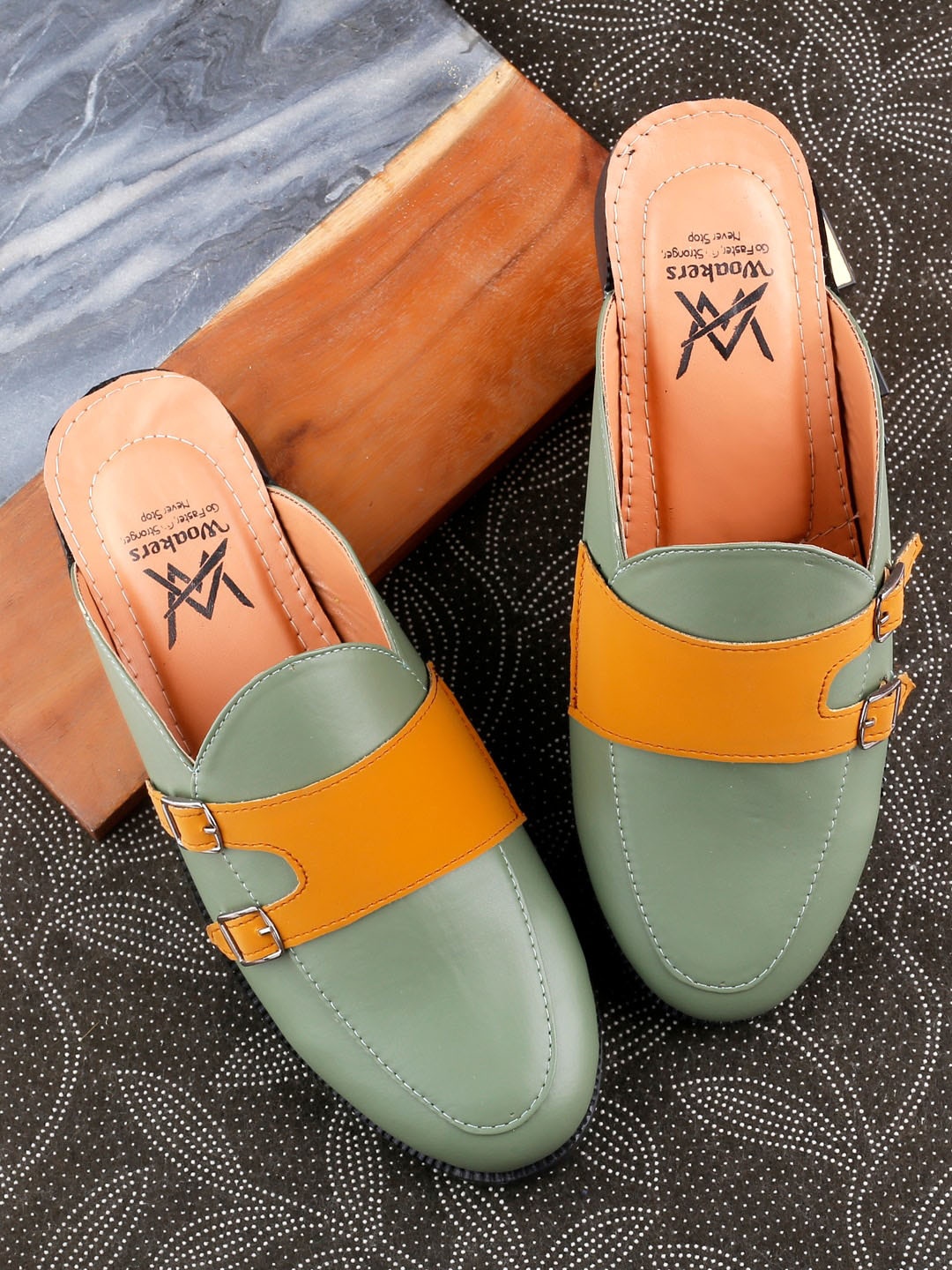 

Woakers Men Colourblocked Buckled Waterproof Lining Mules, Green