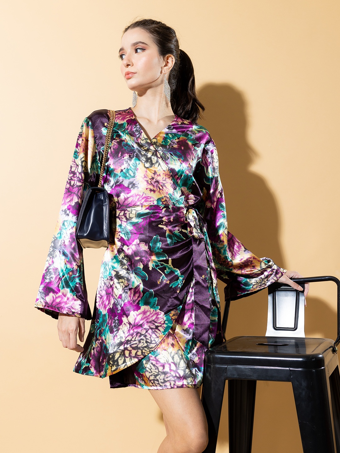 

Stylecast X Hersheinbox Floral Print V-Neck Wrap Dress Comes With A Belt, Multi