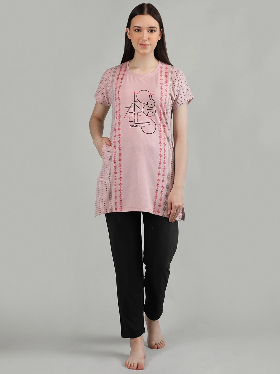

Duchess Typography Printed Night Suit, Pink