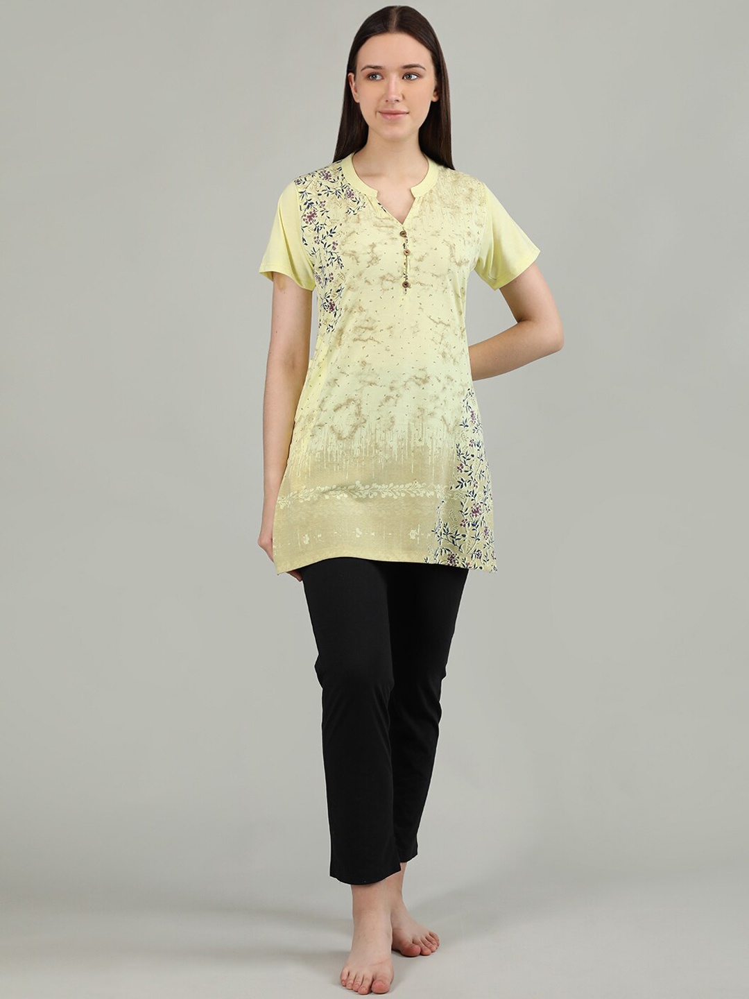 

Duchess Abstract Printed Night Suit, Yellow