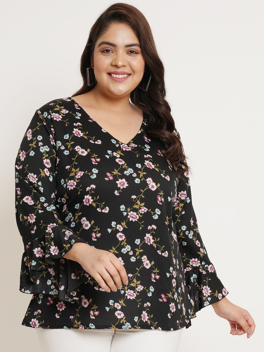 

U&F Beyond Plus Size Floral Printed V-Neck Bell Sleeves A-Line Top, Black