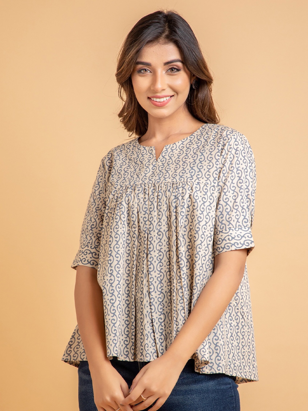 

SUTI Abstract Printed Notched Neck Cotton A-Line Top, Grey