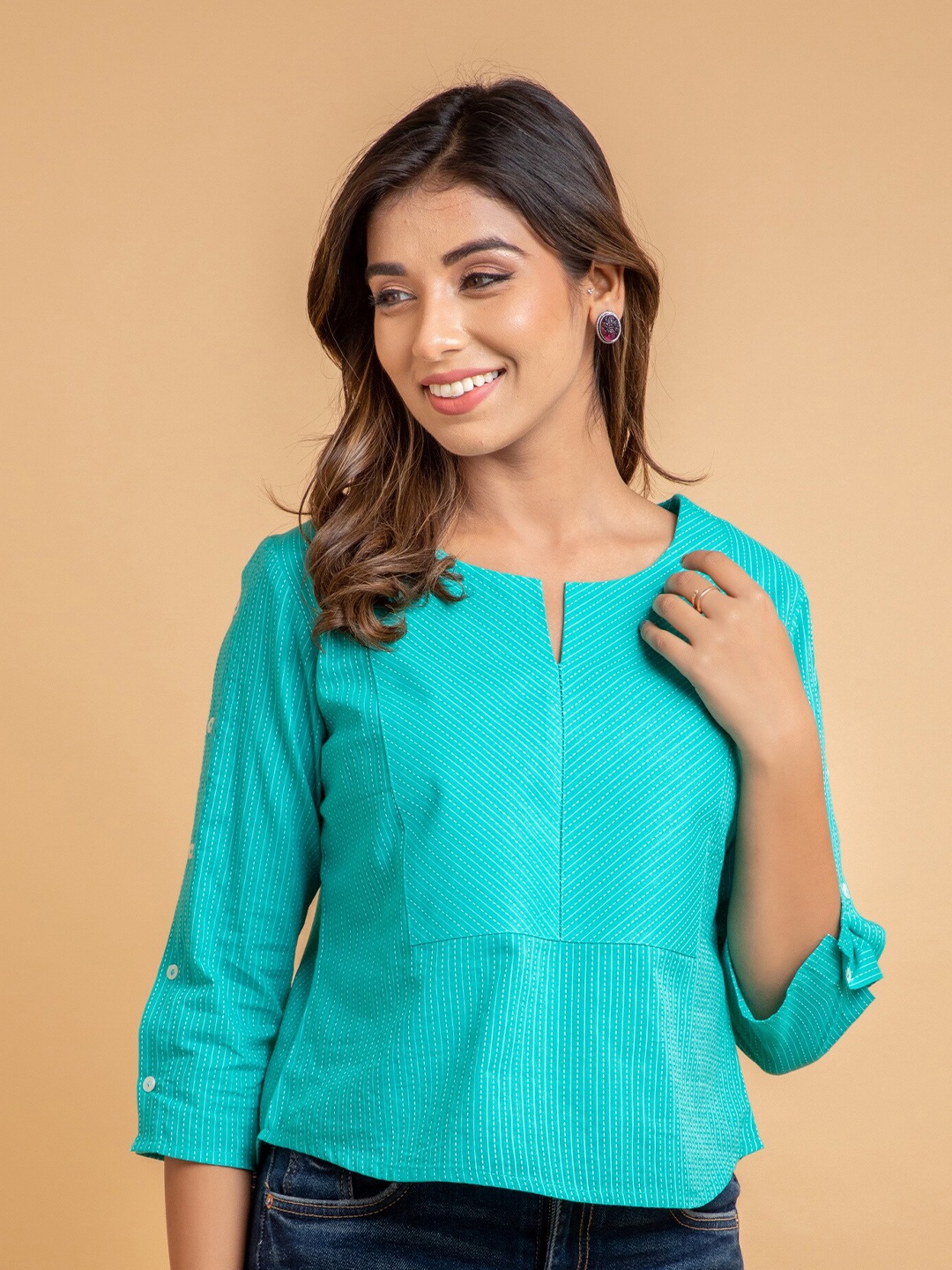 

SUTI Notched Neck Three-Quarter Sleeves Cotton Top, Sea green