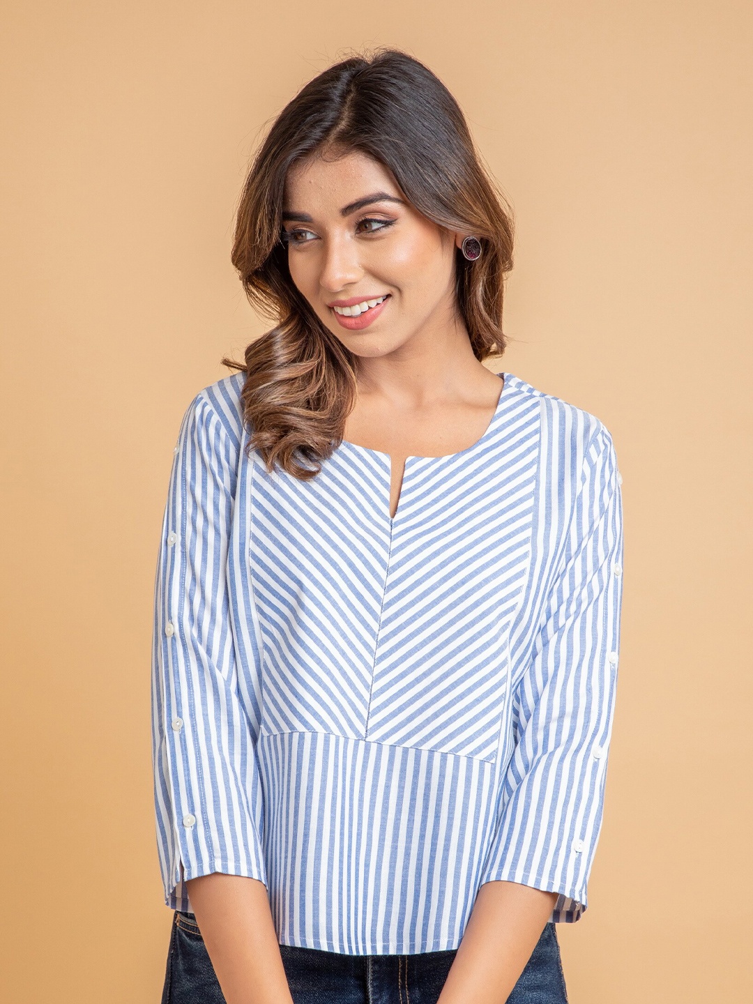 

SUTI Striped Notched Neck Three-Quarter Sleeves Cotton Top, Blue