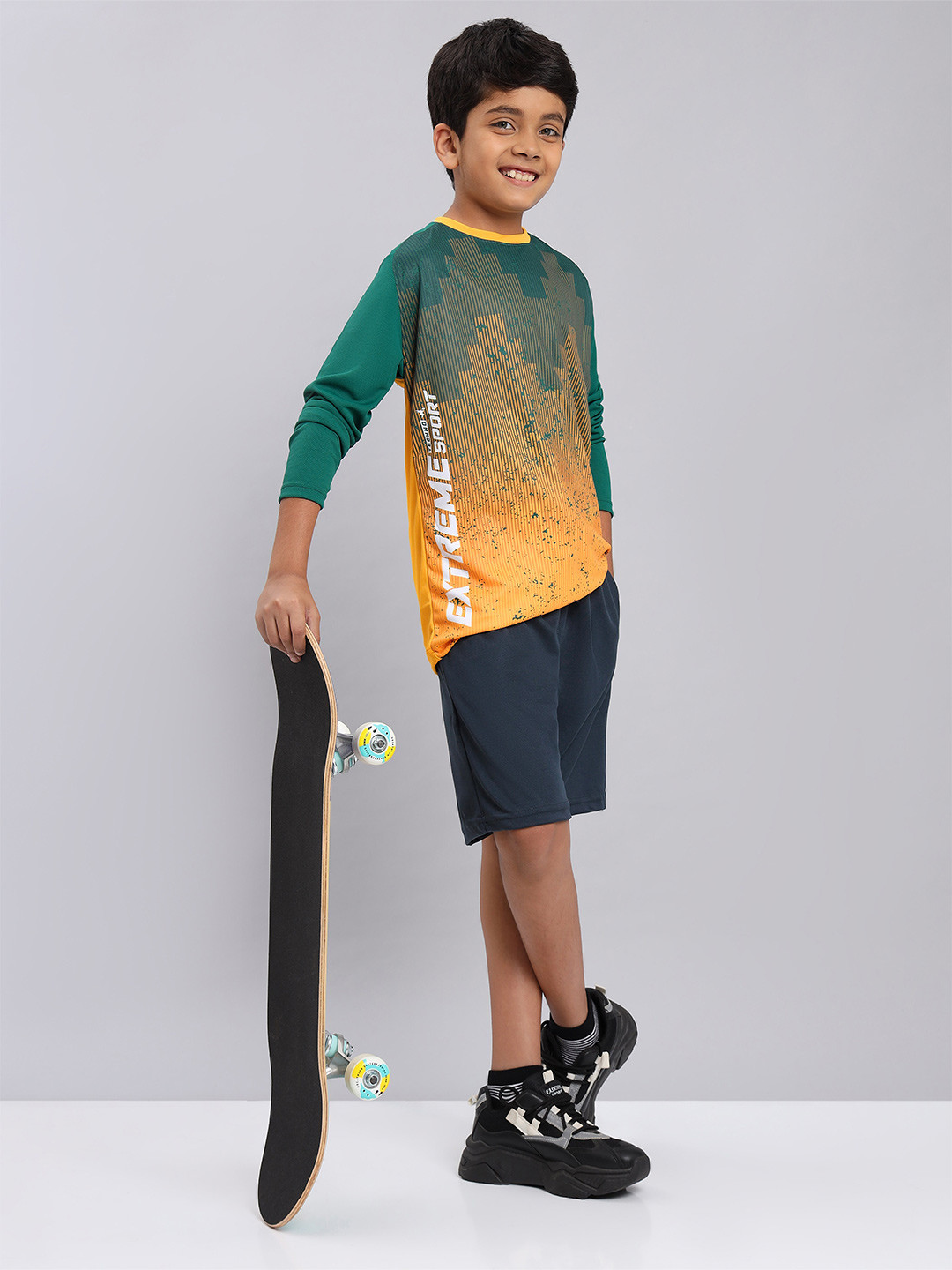 

Technosport Boys Printed Long Sleeves Antimicrobial Training Or Gym Slim Fit T-shirt, Green