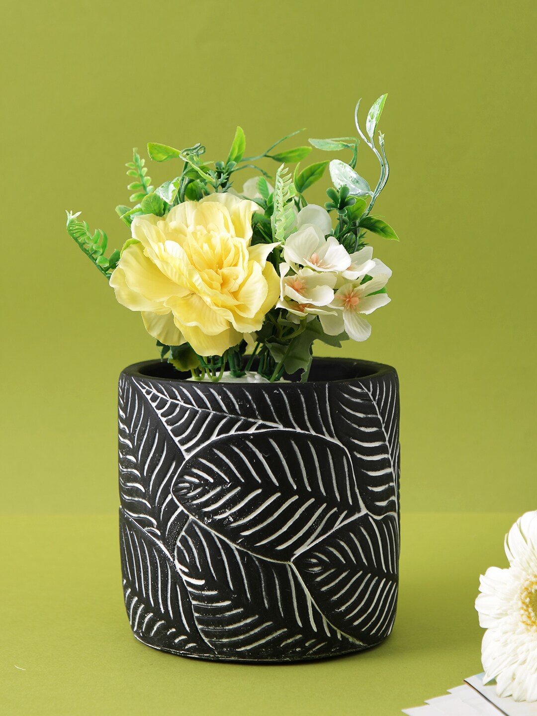 

TAYHAA Black & White Leaf Design Ceramic Botanical Planter